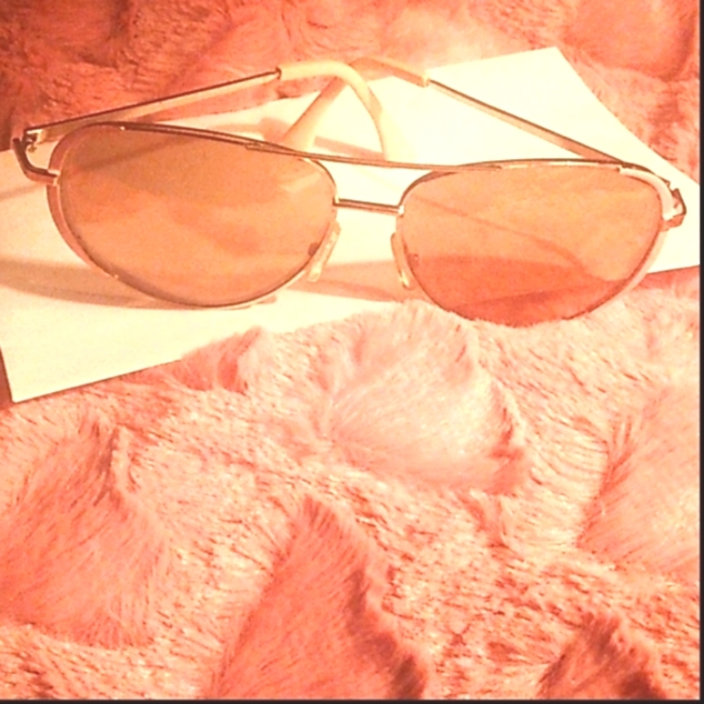 PINK SUNGLASSES